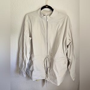 NWT Lululemon Athletica Bone Cinch-Waist Stretch Shirt Jacket Size M